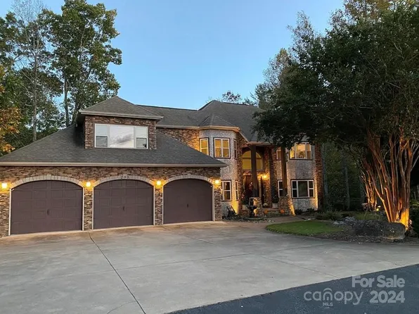 200 Lake Club Dr, Nebo, NC 28761