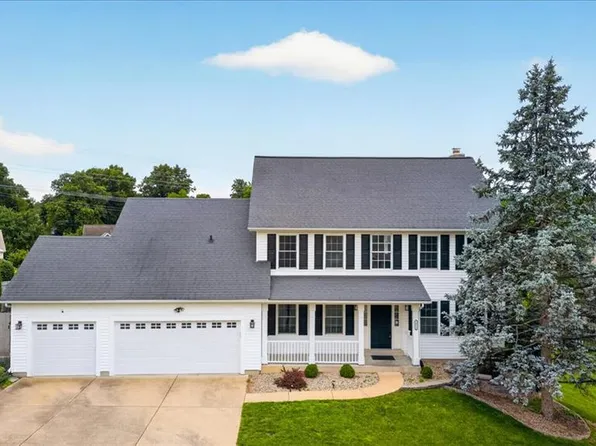 12112 Fahrpark Ln, Saint Louis, MO 63146