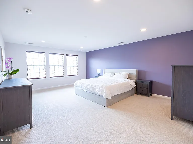 8727 Raleigh Mews — Photo 21