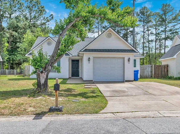 862 Nighthawk Pl, Fayetteville, NC 28314