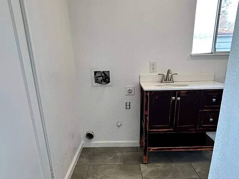 1809 Idalou Ave — Photo 14