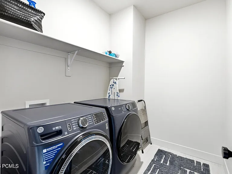 519 W Ascent Dr — Photo 31