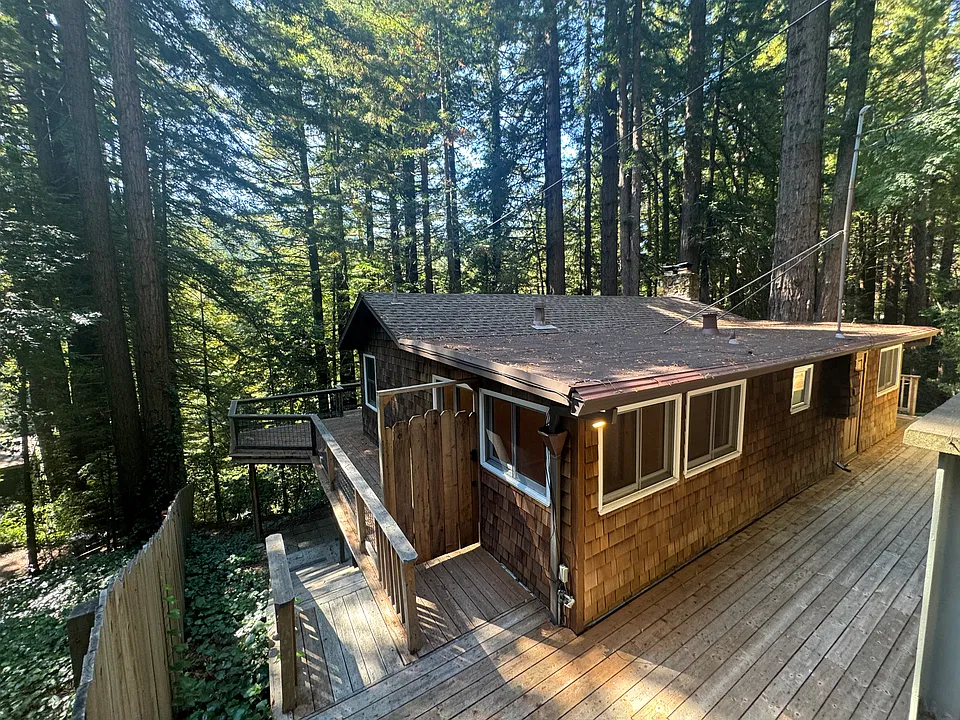 19 Skylonda Dr