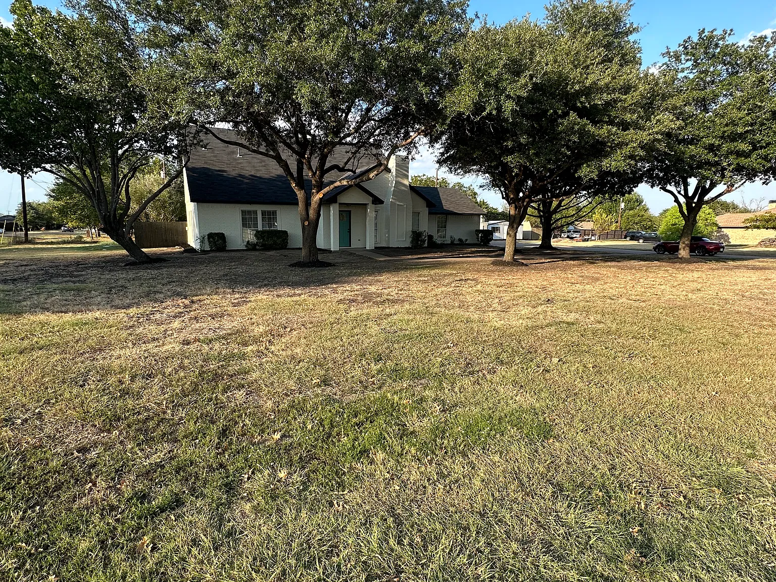 4 bed, 2470 sqft, $2,700 — Photo 3