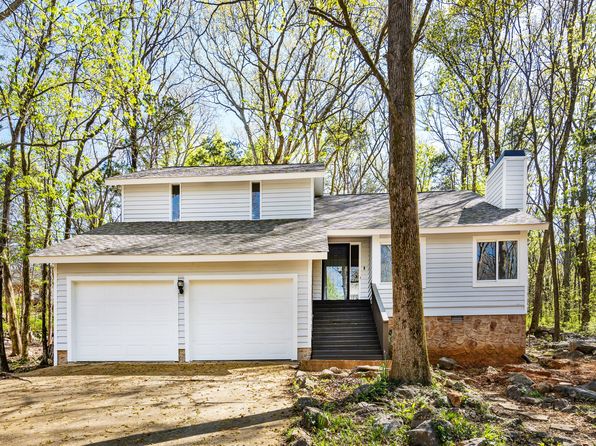 10003 Nottingham Ln SE