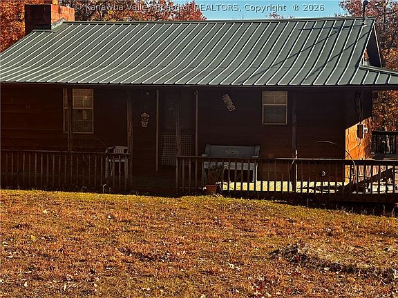 5th image of 23 Ashley Dr