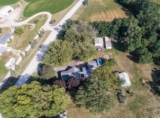 4034 Williams Lake Rd, Center Point, IA 52213