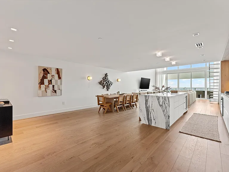 1040 Biscayne Blvd #4002 — Photo 4