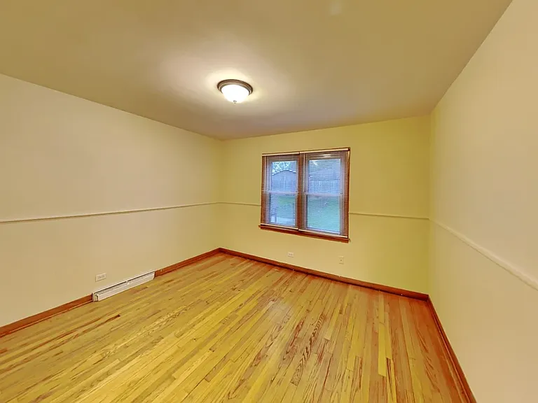 10333 S Tripp Ave — Photo 5