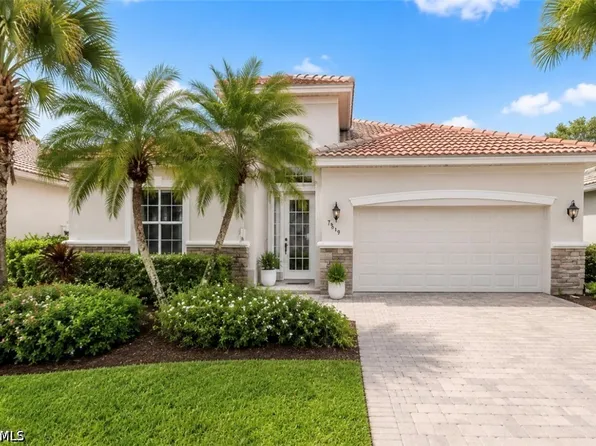 7849 Founders Ln, Naples, FL 34104