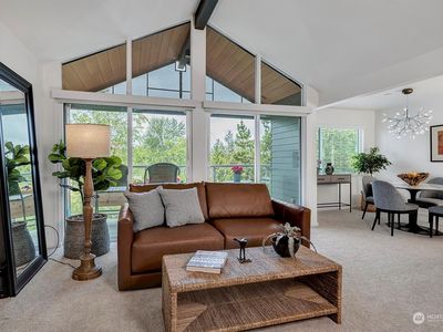 2501 Canterbury Lane E #417, Seattle, WA, 98112