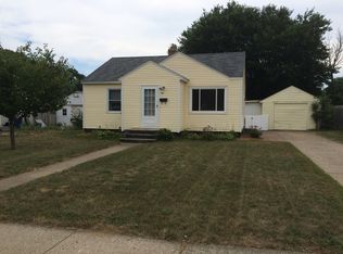 706 Oakcrest St SW, Wyoming, MI 49509