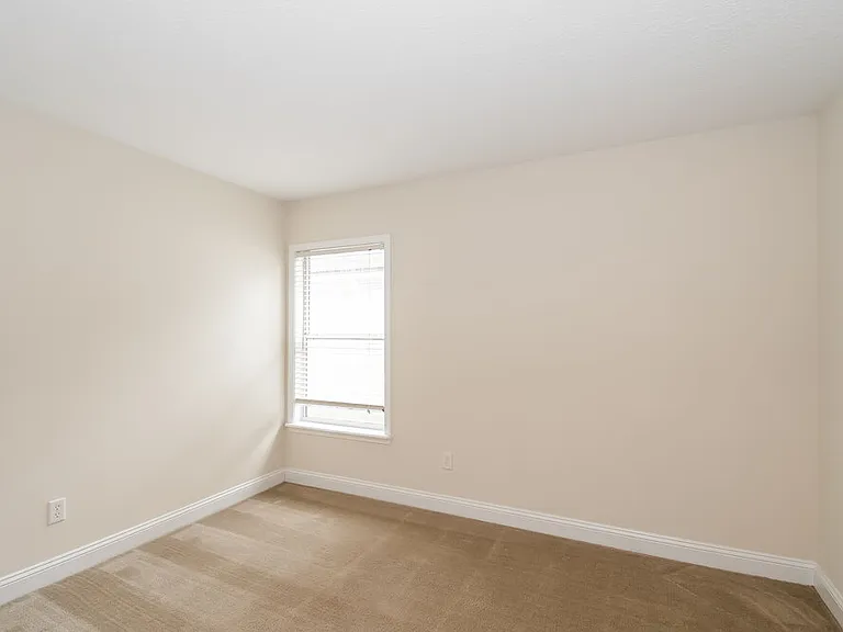12100 Hayden Lakes Cir — Photo 14