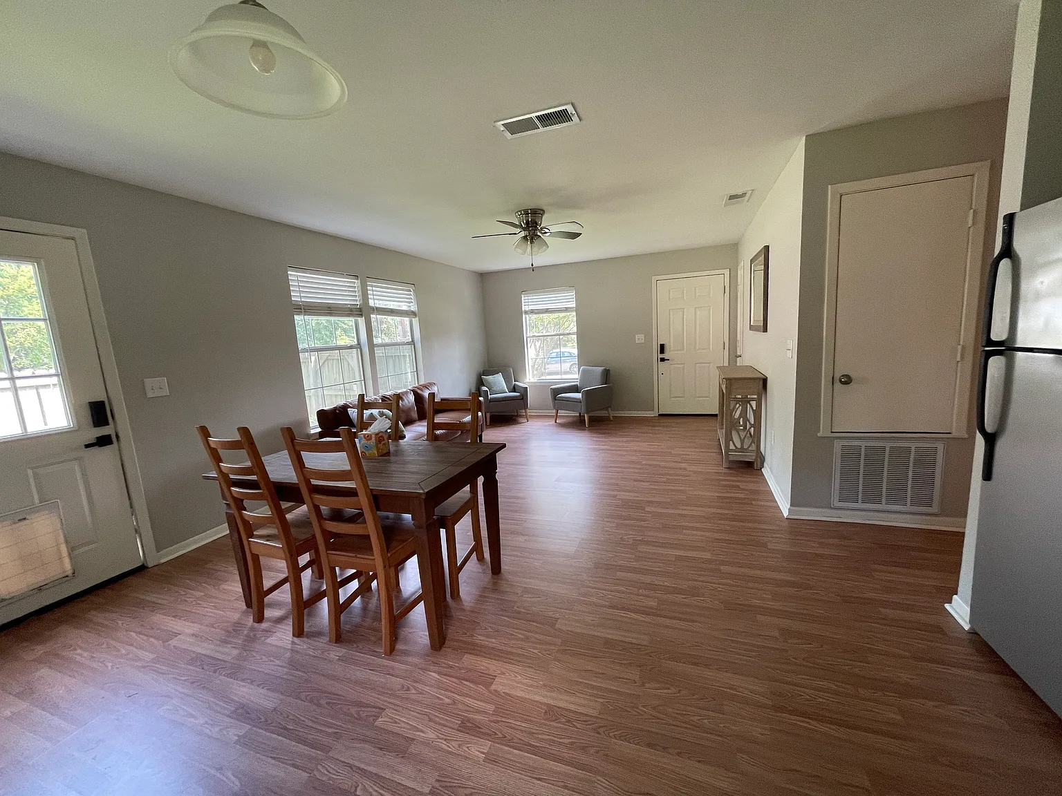 217 Half St — Photo 3