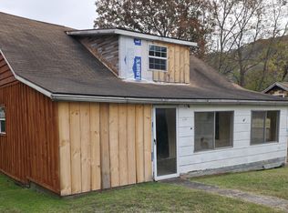 326 1/2 Miller Mountain Dr, Webster Springs, WV 26288