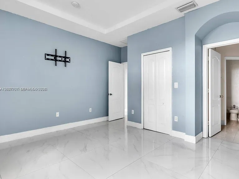 16628 SW 47th Ter — Photo 17