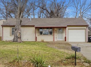 3545 SW Devon Ave, Topeka, KS 66611