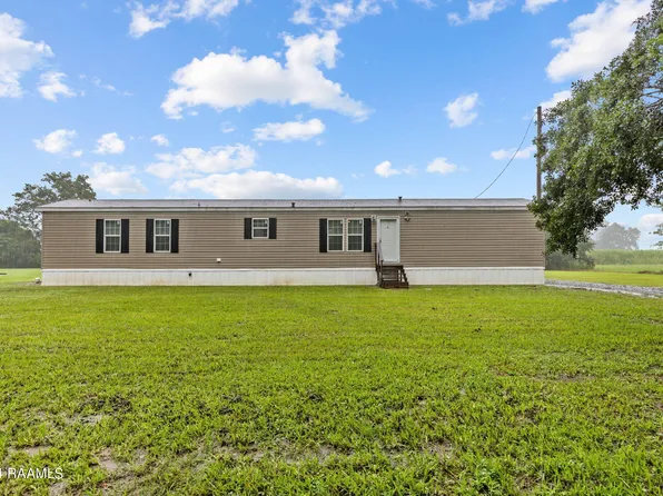 1037 Burke Rd, Broussard, LA 70518