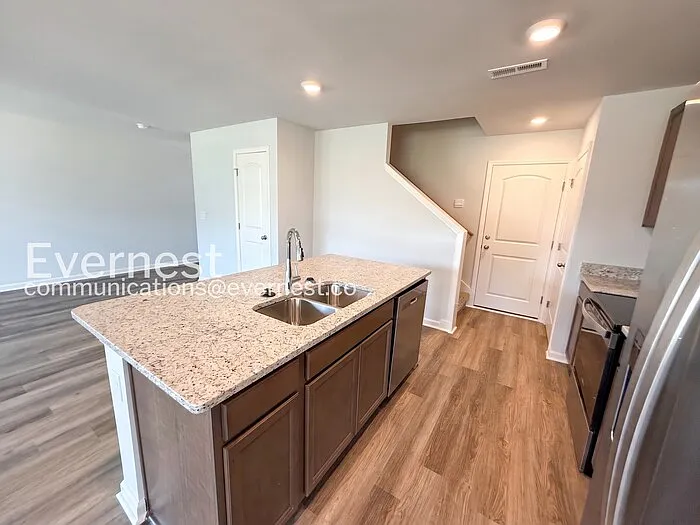 21421 Scuttle St — Photo 5