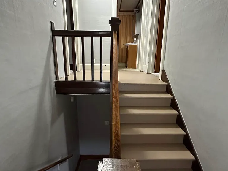 682 Ford Ave — Photo 8