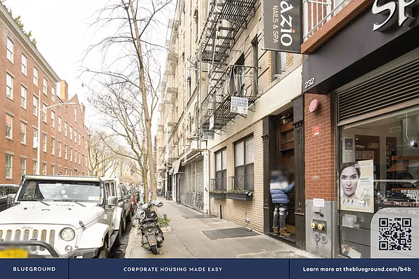 Rented by The Blueground | media 35