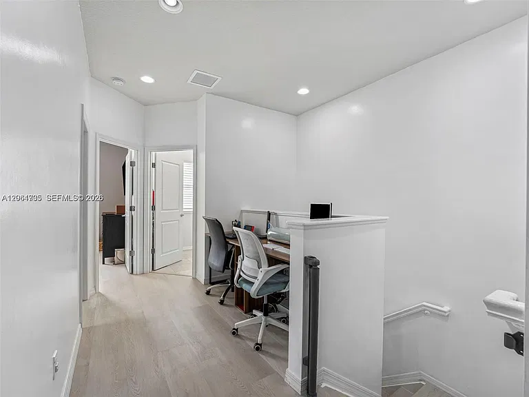 3953 Black Olive Ln #3953 — Photo 40