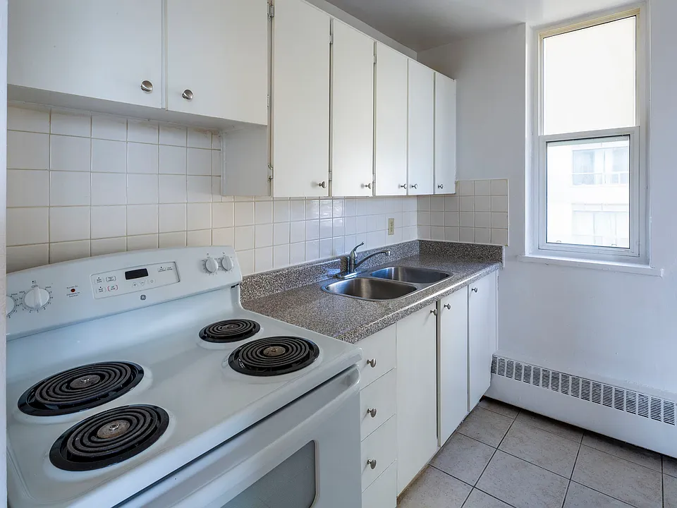 544 Birchmount Rd