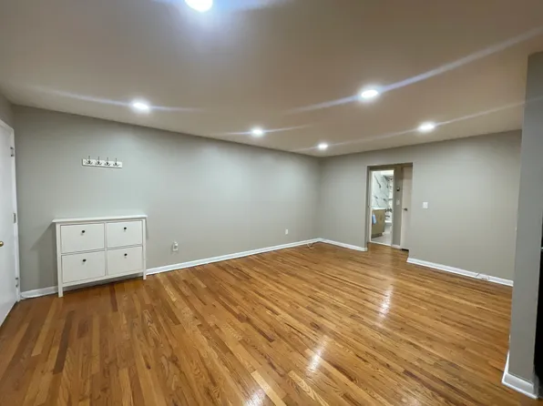 222 Walker St APT 1B, Cliffside Park, NJ 07010
