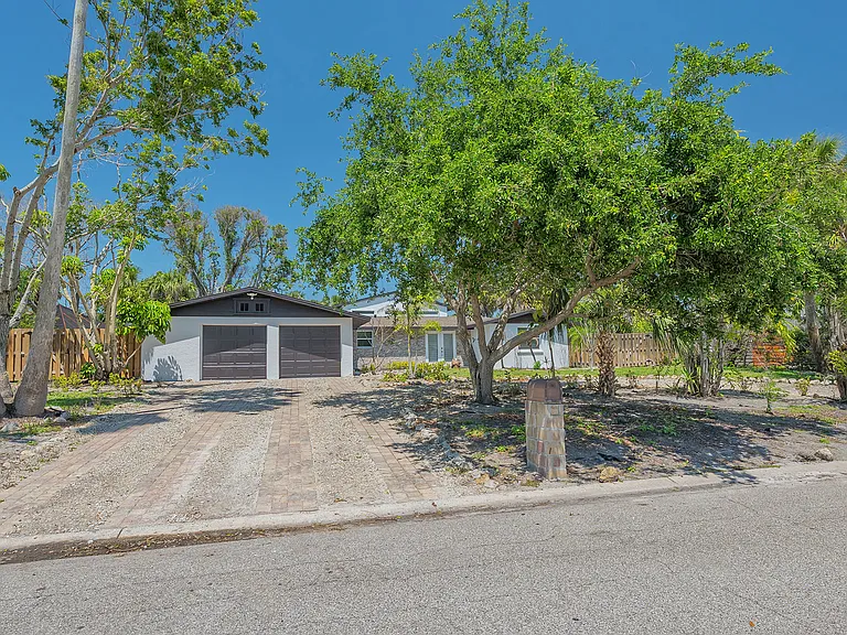 5401 Shadow Lawn Dr — Photo 11