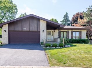 6856 Camden Rd, Downers Grove, IL 60516