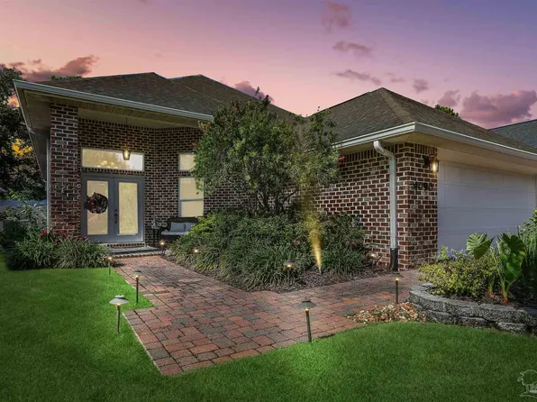 4090 Oak Pointe Dr, Gulf Breeze, FL 32563