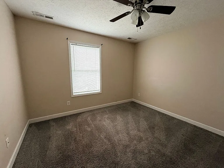 1307 Magnolia St — Photo 7
