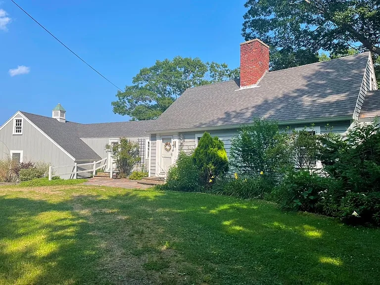 29 Fishers Ln — Photo 1