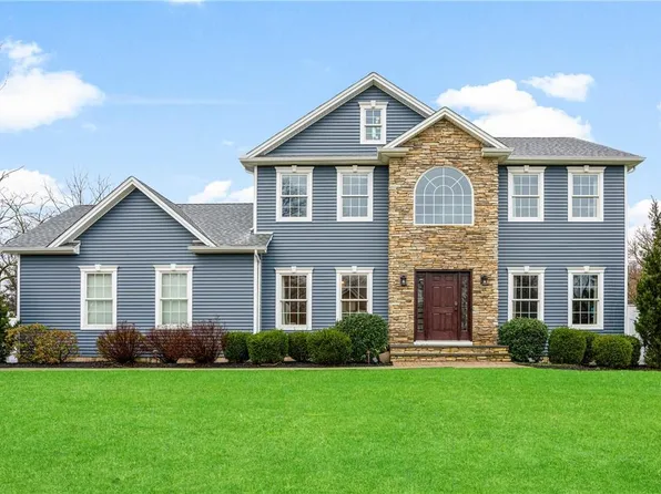 5 Pvt Del Regno Court, Blauvelt, NY 10913