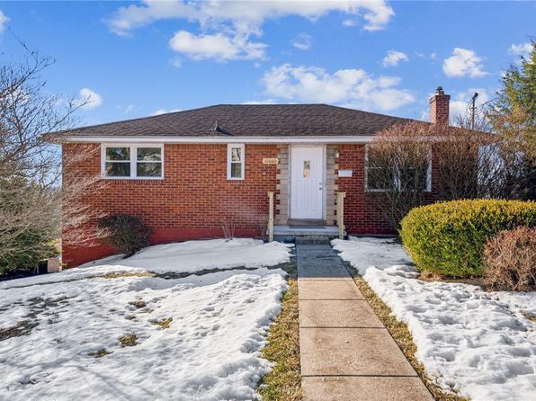 10660 Bellview Dr, North Huntingdon, PA 15642
