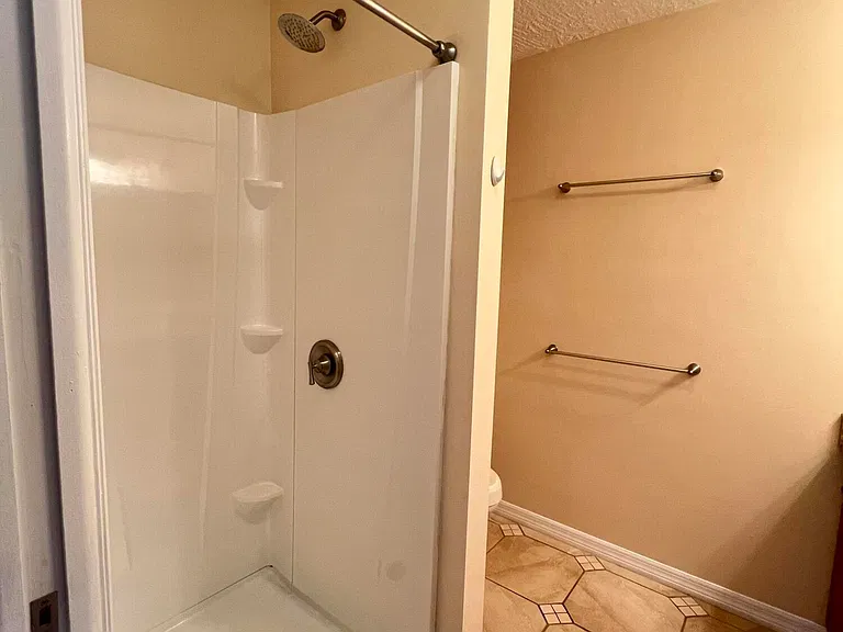 944 Louisiana Ave — Photo 10