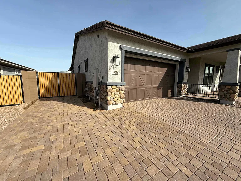 19036 E Celtic Manor Dr — Photo 38
