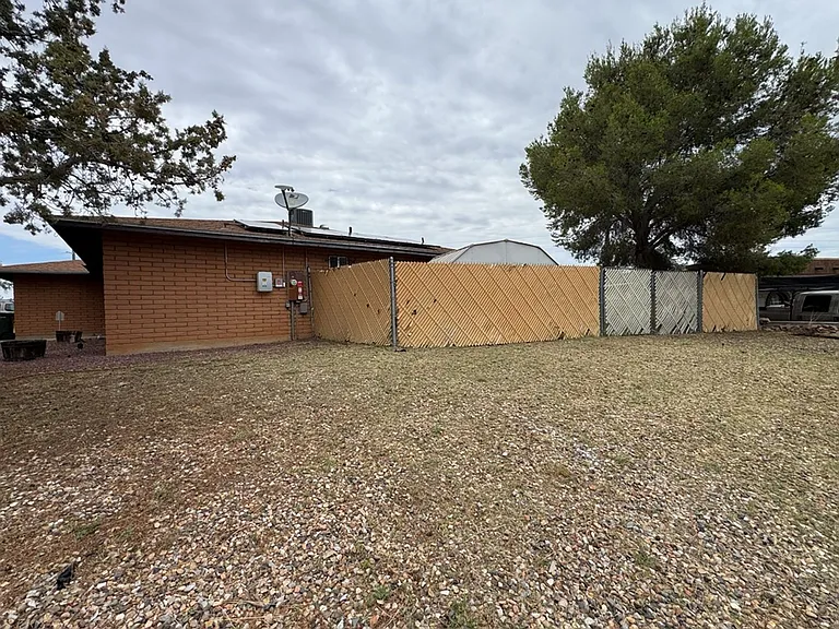 1281 N Catalina Dr — Photo 3