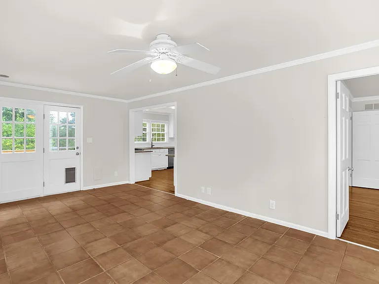4205 Belvoir Dr — Photo 17
