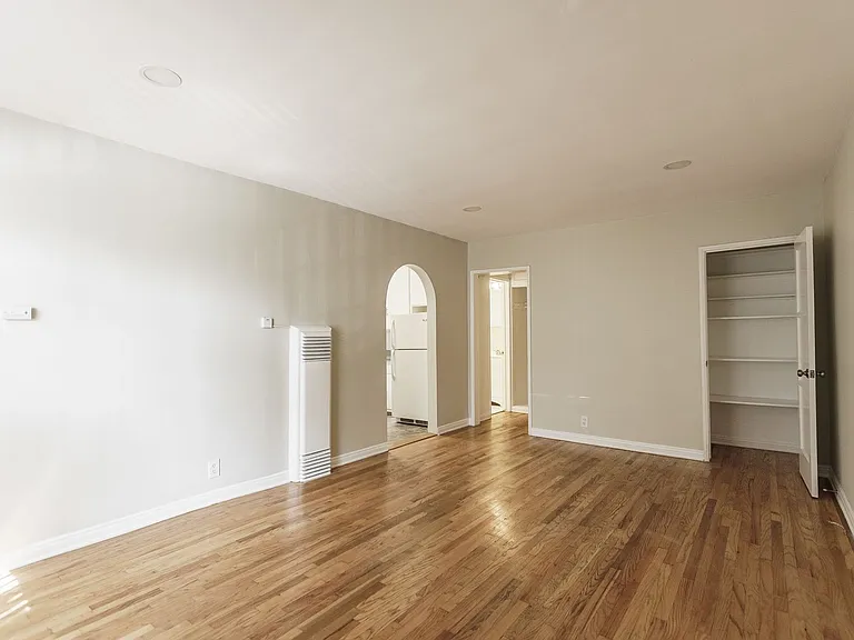 478 Landfair Ave — Photo 18
