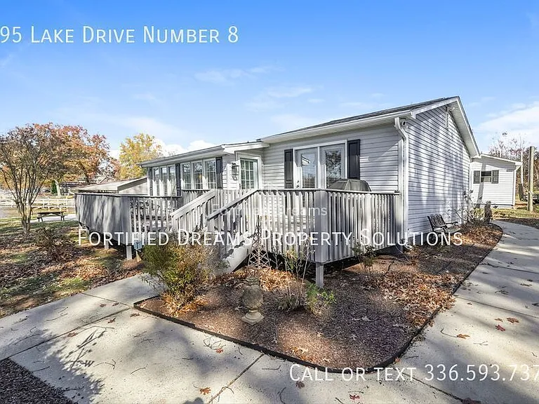 395 Lake Dr #8 — Photo 29