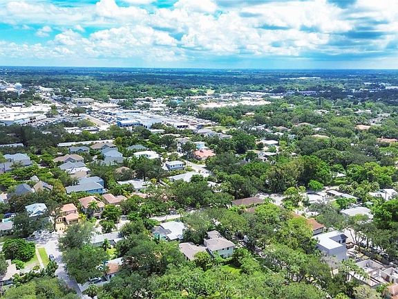 2nd image of 3837 Camino Real