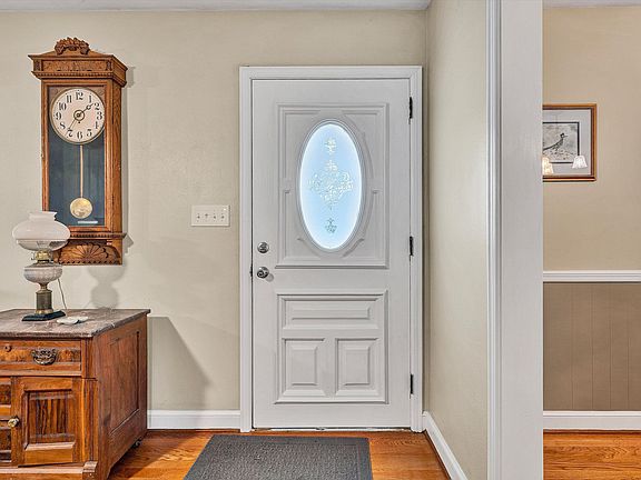 5th image of 3411 Frontier Rd NW