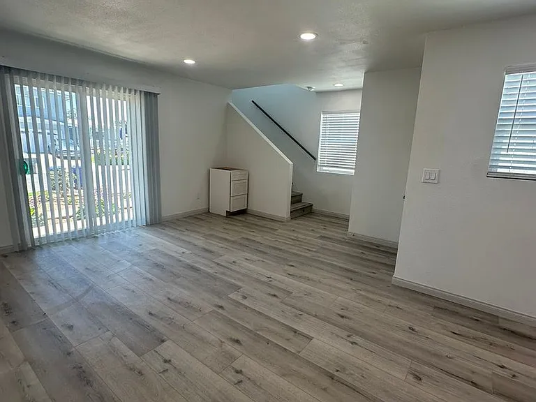 202-204 Calla Ave — Photo 17