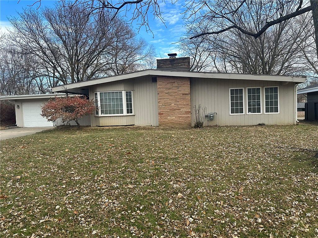 4705 SW 16th St, Des Moines, IA 50315 Zillow