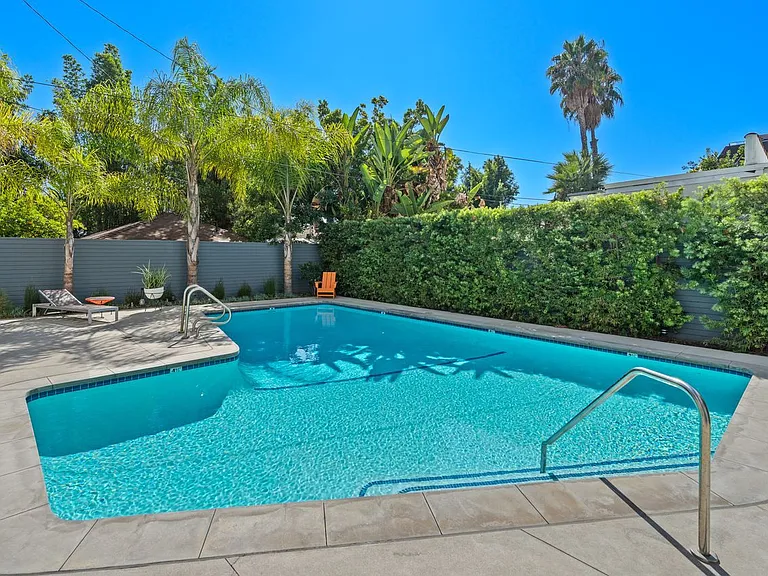 7560 Hollywood Blvd #4002 — Photo 33