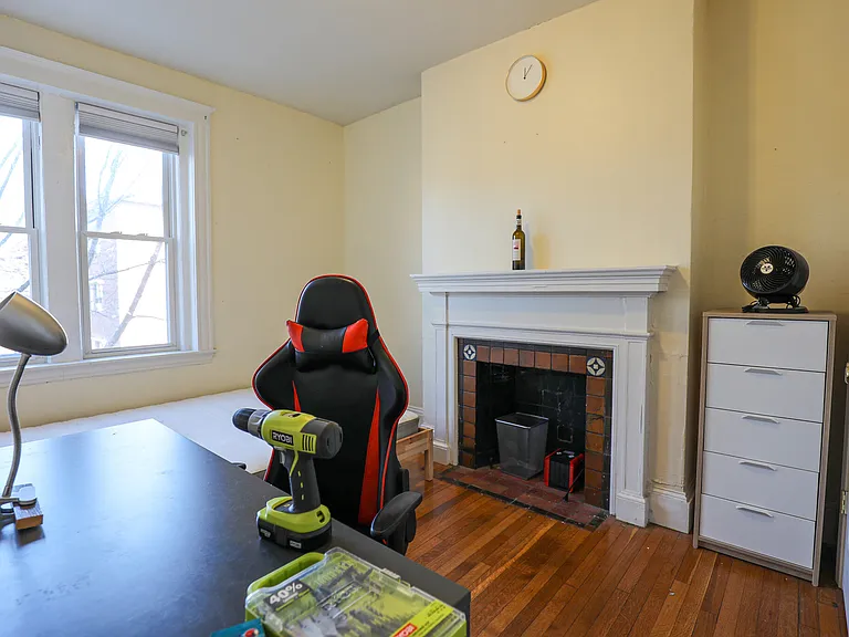 56 Egmont St #3A — Photo 5