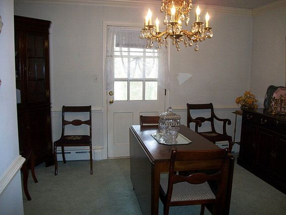 5th image of 410 Oak Hill Dr