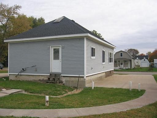 2nd image of 1414 S Park St