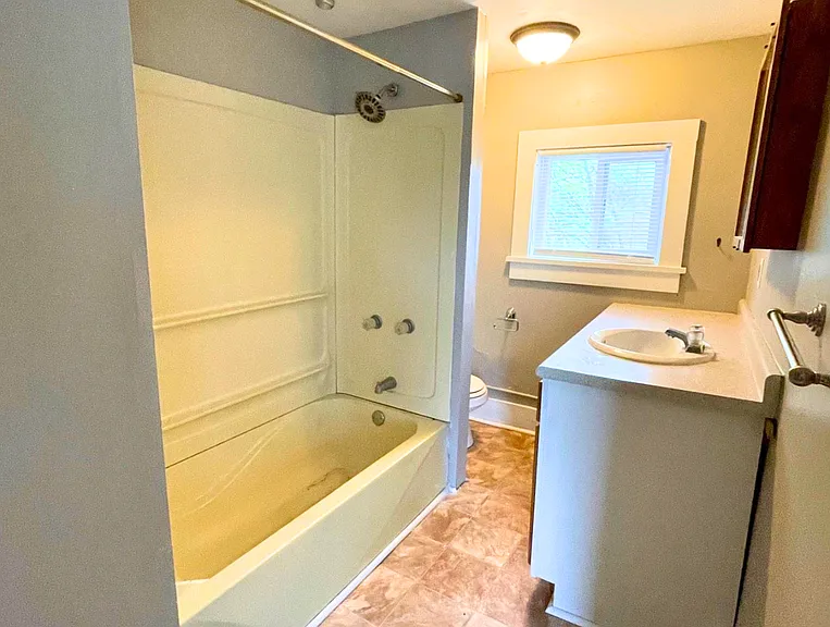 826 Menomonie St — Photo 3